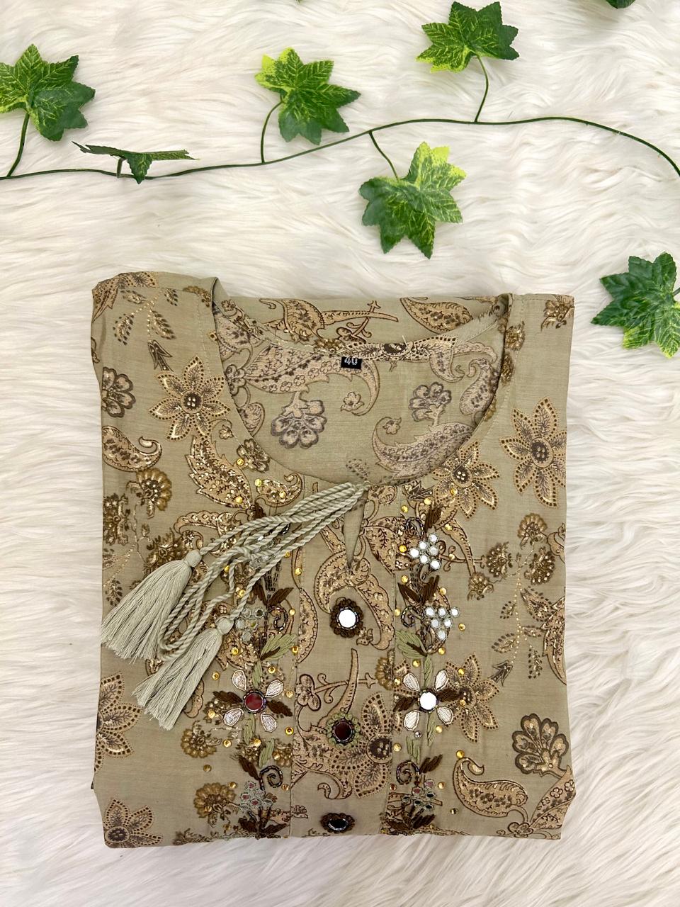 GREEN VINE SUIT SETS
