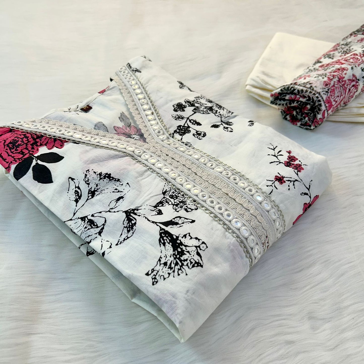 MEHR WHITE SUIT SET
