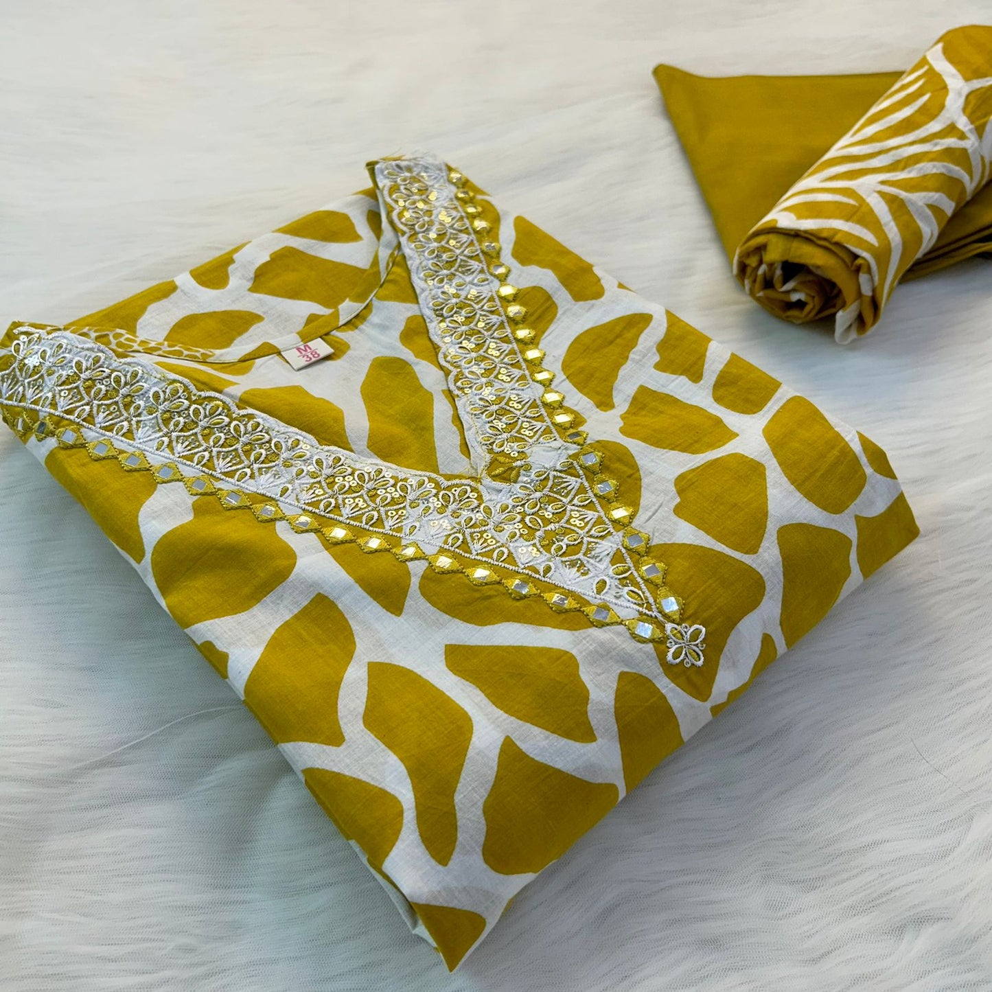 MEHR YELLOW SUIT SET