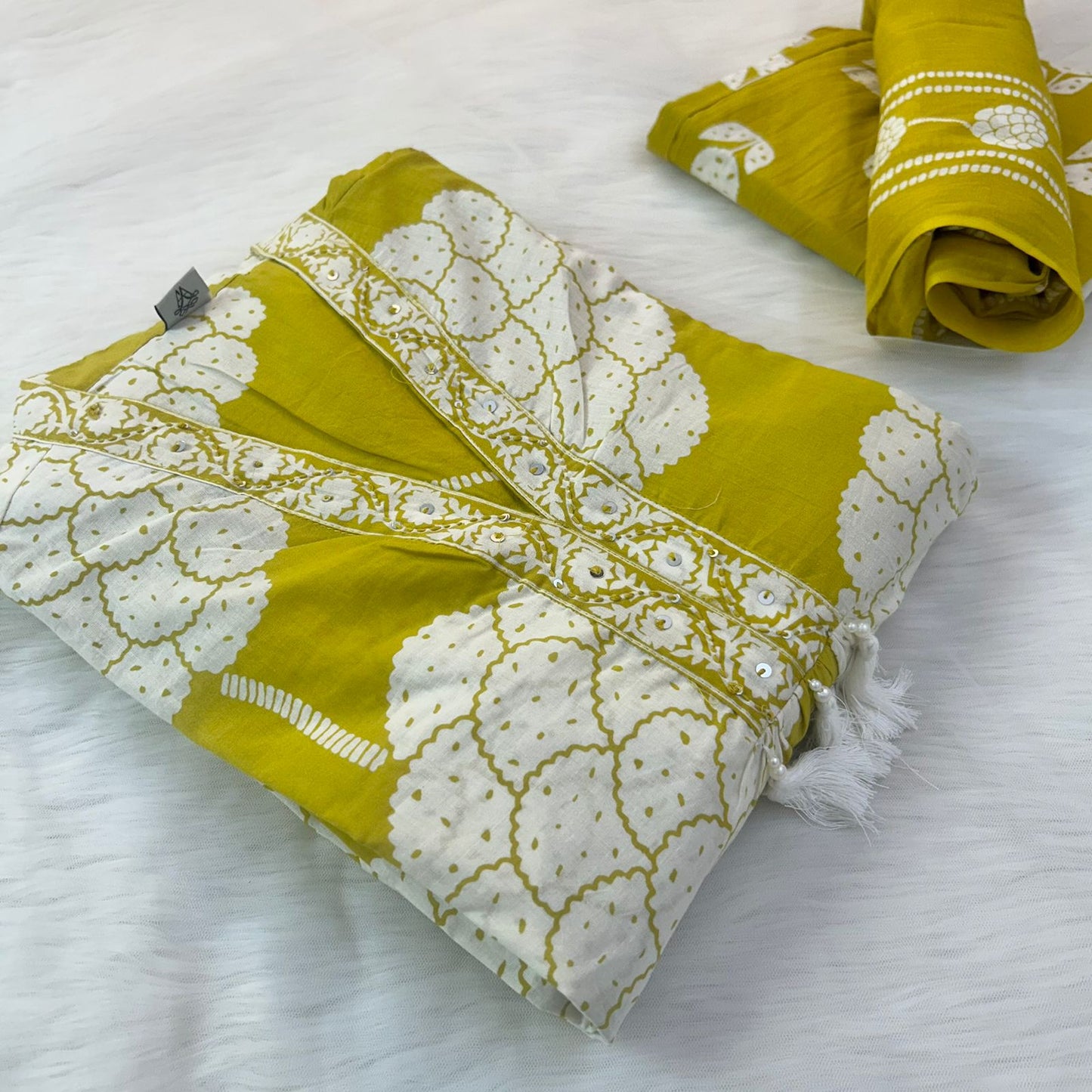 JHALAK YELLOW SUIT SET