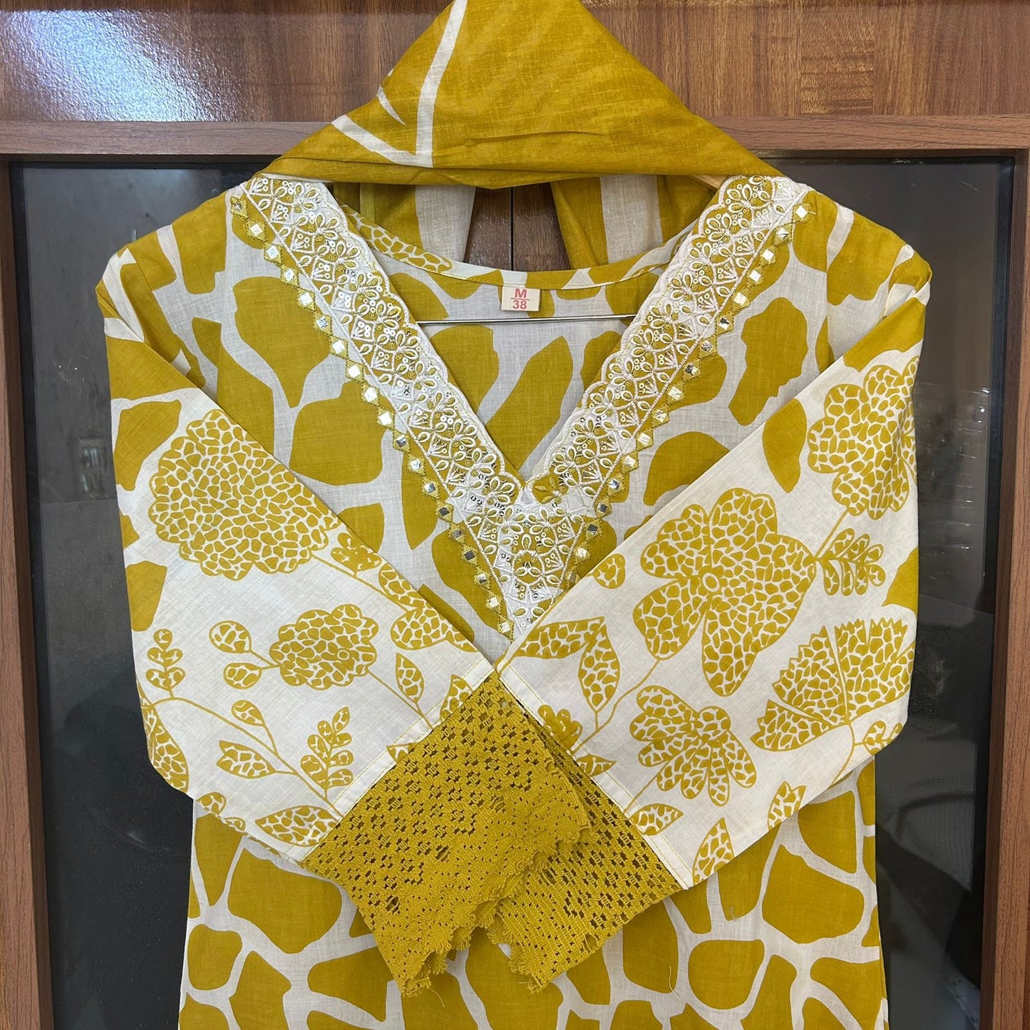 MEHR YELLOW SUIT SET